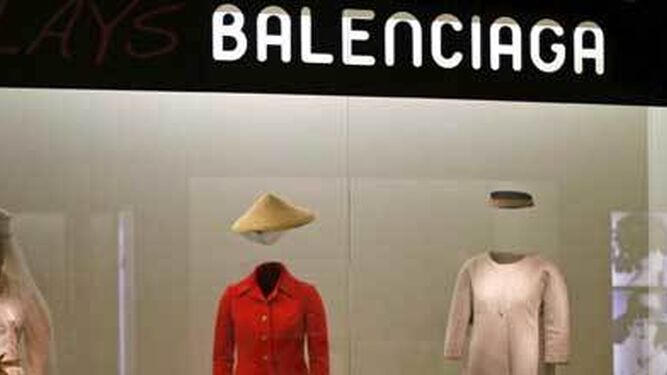 El Museo Balenciaga recorre la fotografía de moda que revolucionó el siglo XX