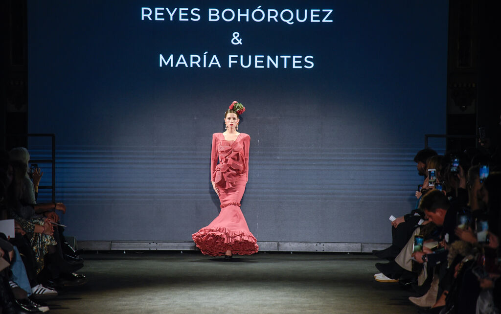 El desfile de Reyes Boh&oacute;rquez  y Mar&iacute;a Fuentes en We Love Flamenco 2024, todas las fotos