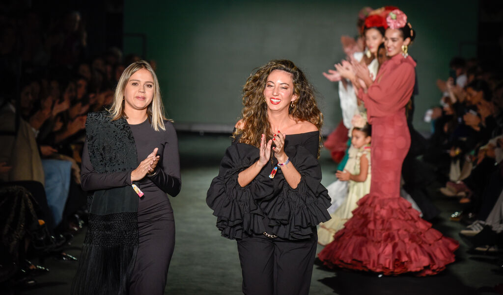 El desfile de Reyes Boh&oacute;rquez  y Mar&iacute;a Fuentes en We Love Flamenco 2024, todas las fotos